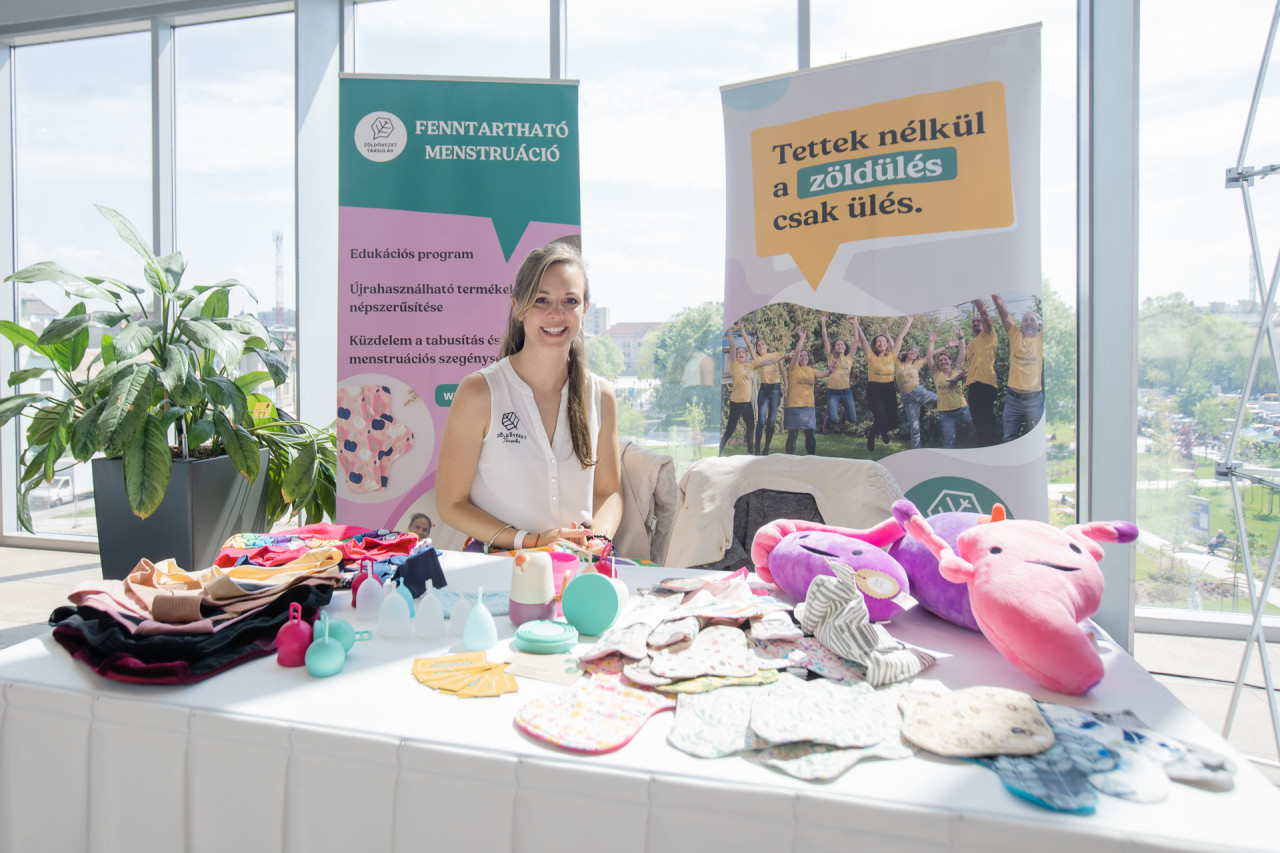 fenntartható mensi stand